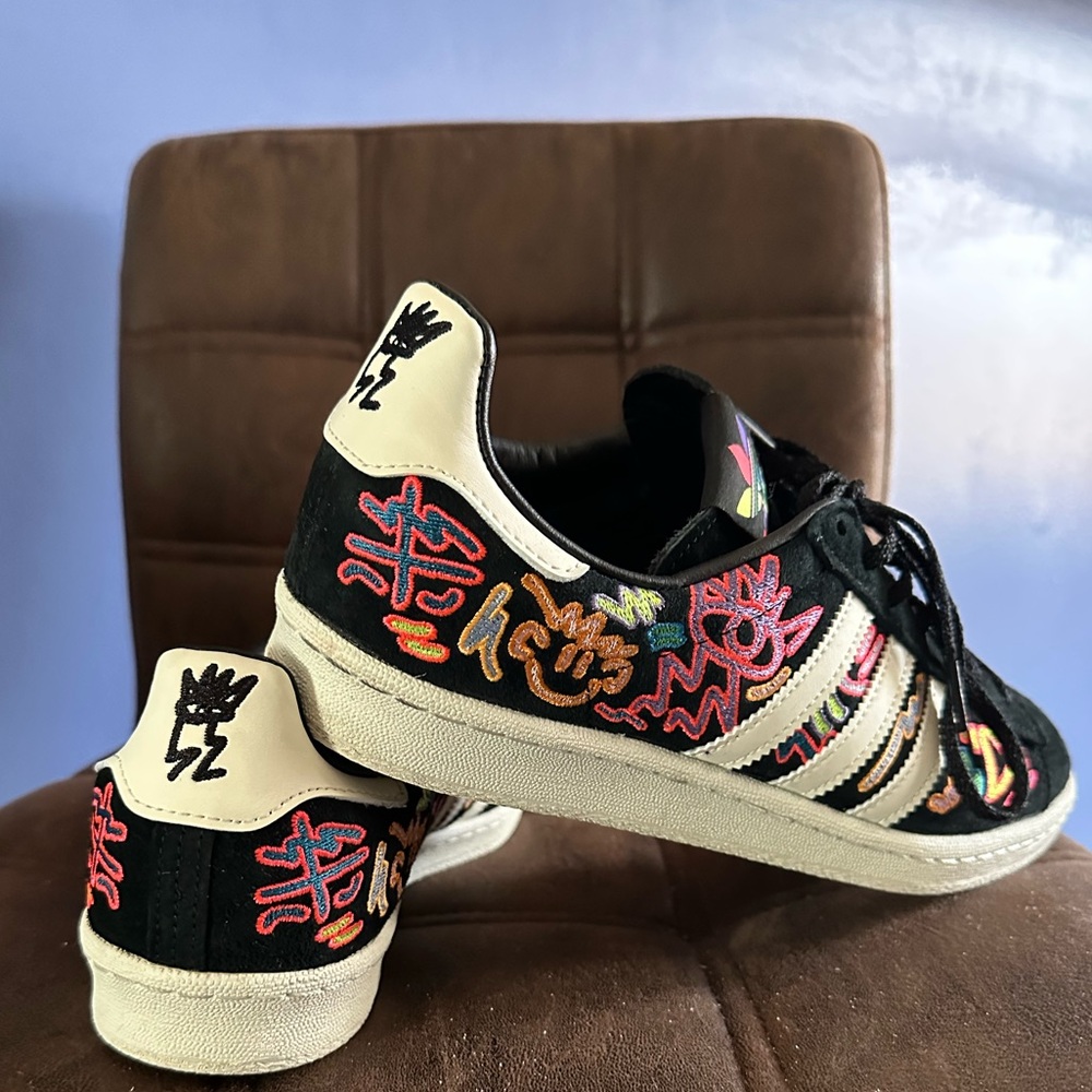 Adidas - Picture 2 of 5